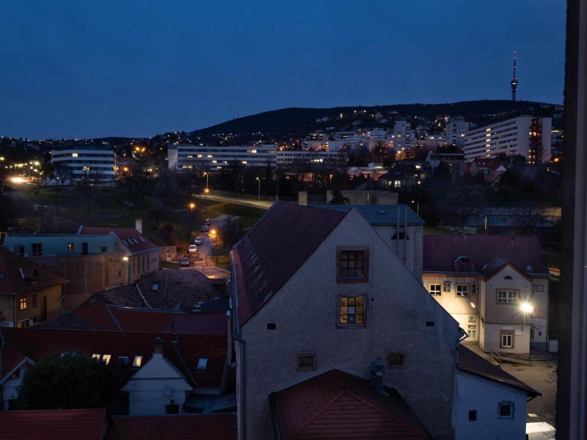Pajger Apartman Egyetemvaros Печ Екстериор снимка