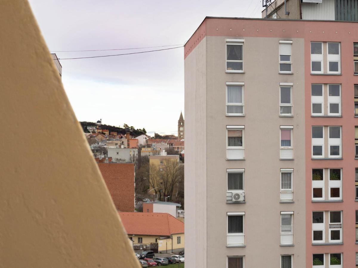Pajger Apartman Egyetemvaros Печ Екстериор снимка